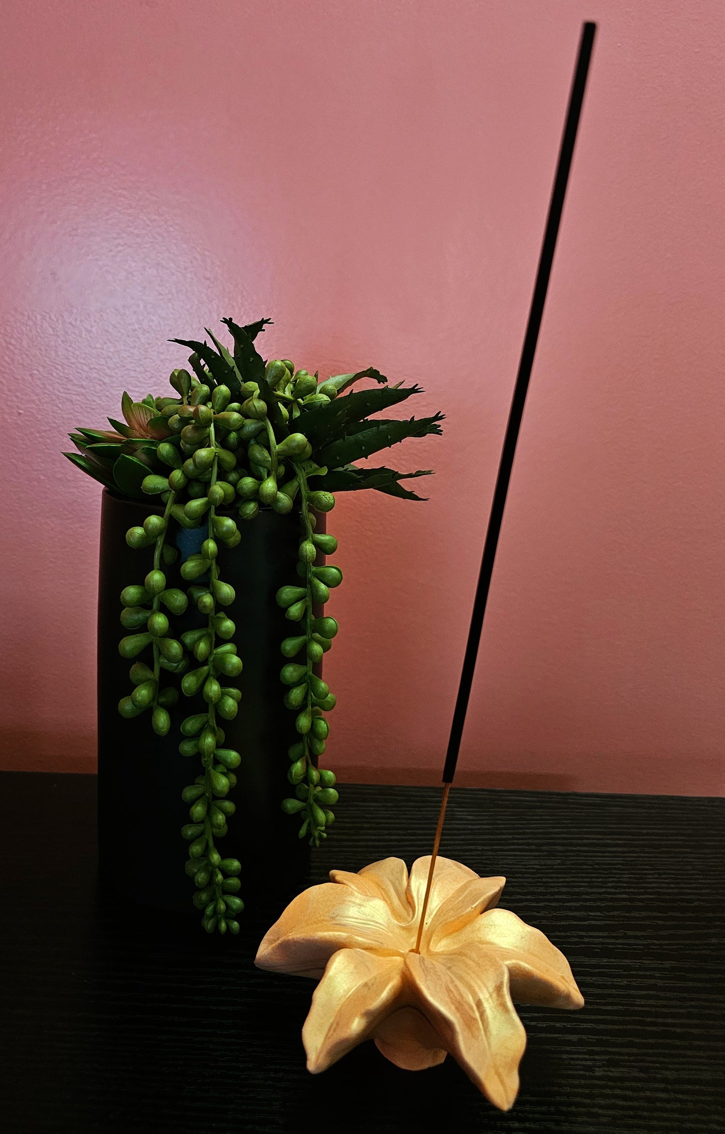Stone Bloom Incense Holder - Lily