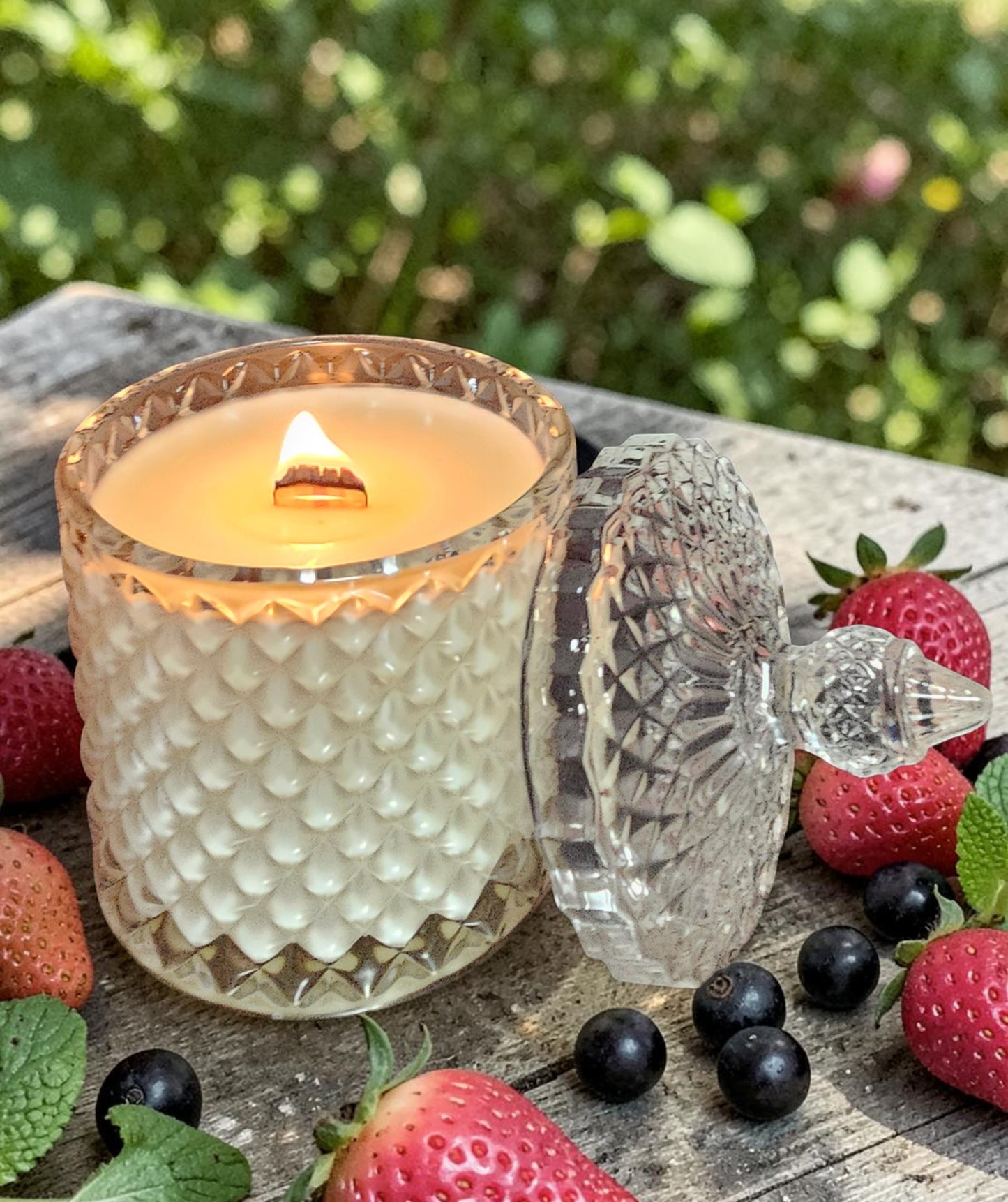 Diamond-cut Candle - Soft Mint & Berry